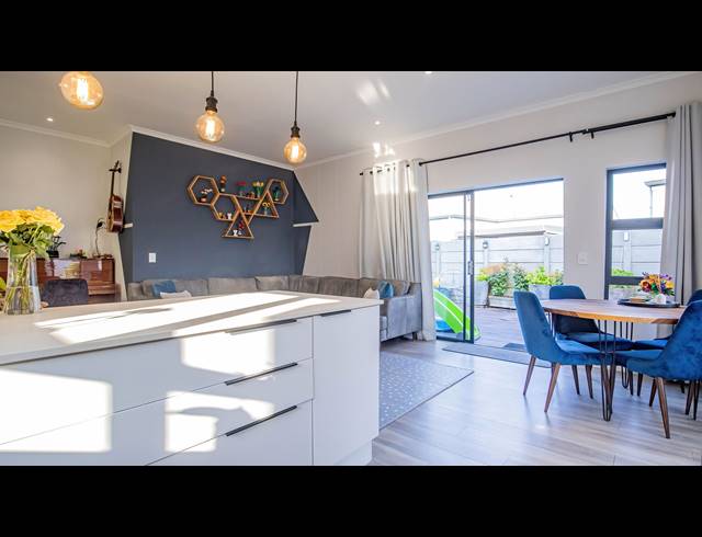 3 BEDROOM HOUSE FOR SALE IN BURGUNDY ESTATE